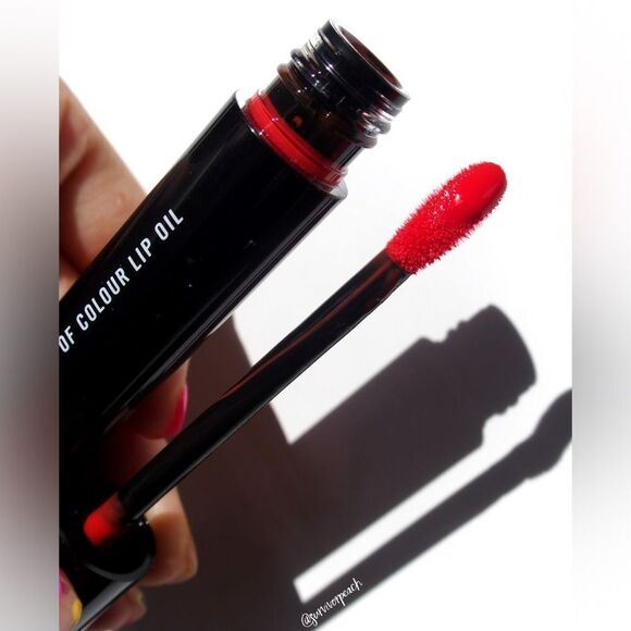 MAC Shot of Colour Lip Oil in 893 Completel Blasted. Full Size. New. - Picture 3 of 7